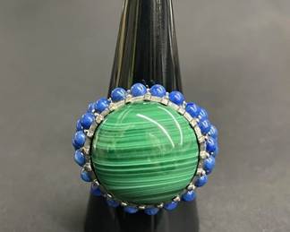 126 Lot 500h Sterling silver ring with malachite and lapis