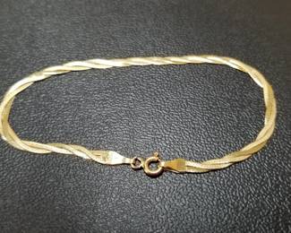033 Lot 169 Italian 14k gold braided bracelet