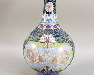 169 Lot 467 Vintage Chinese cloisonne vase