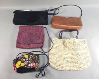 630 Lot 554 Group of women s handbags