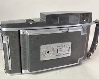 231 Lot 244 Vintage Polaroid 900 electric eye land camera