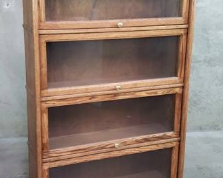 079 Lot 92 Vintage oak lawyer s bookcase