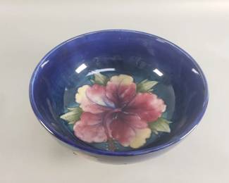 177 Lot 20 Moorcroft pottery Hibiscus bowl