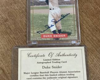 423 Lot 388h Signed Brooklyn Dodgers Duke Snider card with COA