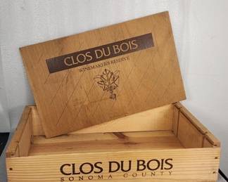 356 Lot 354h 1987 Clos Du Bois wood wine crate