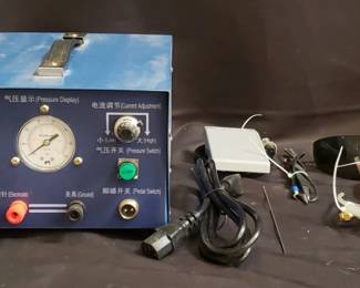 642 Lot 566 Electric welding machine with accessories