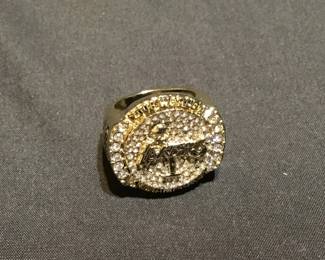 247 Lot 301h Kobe Bryant 2009 Lakers Championship ring