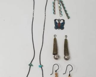 141 Lot 346 Silver necklace with turquoise pendant earrings