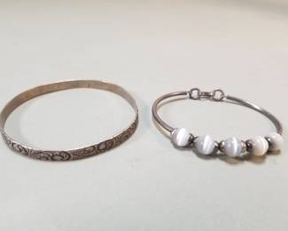 068 Lot 310 Vintage sterling bangle bracelets