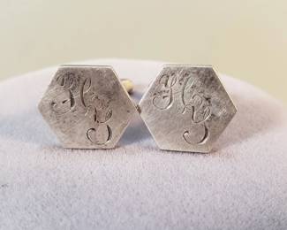 133 Lot 428 Vintage hexagonal monogrammed sterling cufflinks