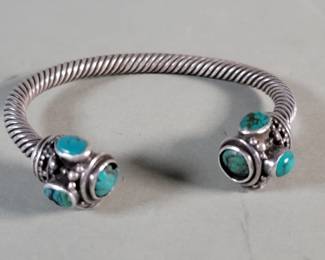 129 Lot 481 Vintage sterling silver and turquoise bracelet