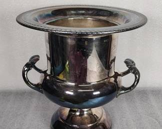 342 Lot 347h Rogers silver plated Champagne ice bucket