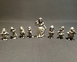 451 Lot 404h Snow White and the Seven Dwarfs pewter figures