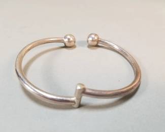 146 Lot 307 Sterling silver ball cuff bracelet