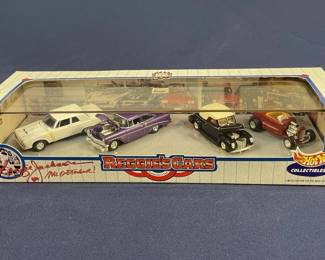296 Lot 323h Reggie Jackson limited edition Hot Wheels set