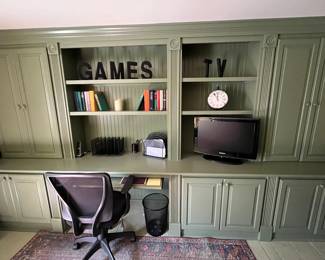 Office chair and office items