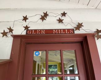 Outdoor metal stars and rustic Glen Mills sign, must have!