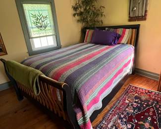 Sleigh bed