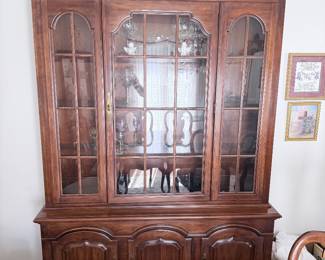 Thomasville China Cabinet