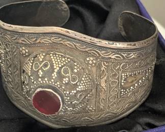 Very nice bangle braclet