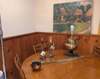 Nice oak round table with 4 chairs