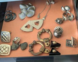 Unique clip on earings