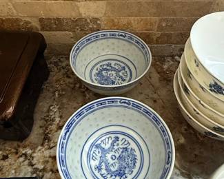 Rice Grain Pattern Dragon Bowls