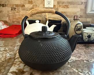 Japanese Cast Iron Tetsubin Teapot