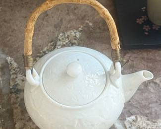 White Porcelain Teapot with Bamboo Handle