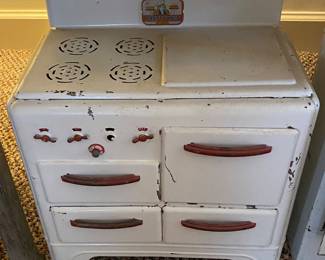 Old Pretty Maid Red and White Kid's Stove