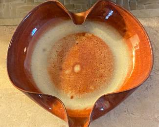 Colonial Cream Cole Pottery Pieces