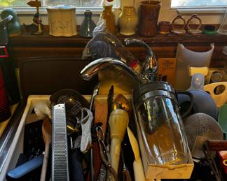Assorted Kitchen Utensils
