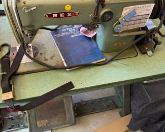 Industrial sewing machine