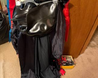 costume