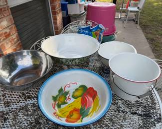 enamel ware bowls