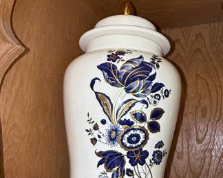 Royal Delft (De Porceleyne Fles) Style Ginger Jar with Gold Accents