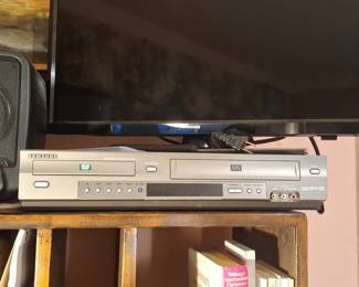 Samsung DVD-V3650 DVD/VCR Combo Player