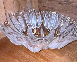 Mikasa 'Tulips Satin' Frosted Crystal Bowl