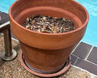 Large Terracotta Garden Pot with Saucer