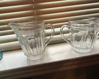 Anchor Hocking Colonial Knife and Fork Pattern Creamer and Sugar Bowl