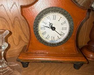 Vintage Wooden Mantel Clock