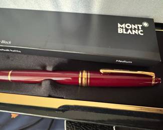 Montblanc Meisterstück Classique Bordeaux Rollerball Pen