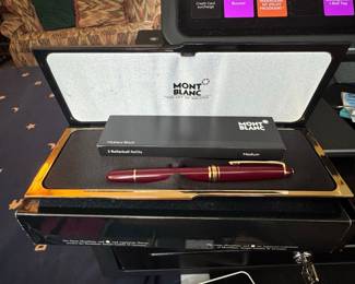Montblanc Meisterstück Classique Bordeaux Rollerball Pen