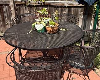 Vintage Russell Woodard Style Wrought Iron Patio Set