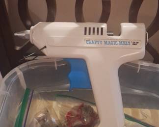 Crafty Magic Melt Low Temp Glue Gun