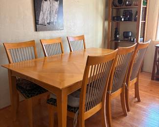 Blonde Wood Dining Room Table and 6 Chairs