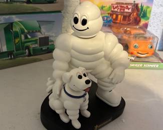 Michelin Man and Bubbles Bobblehead Figurine