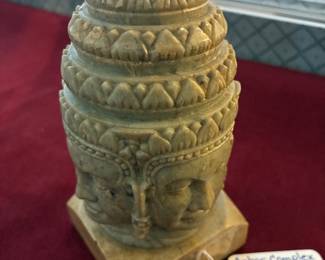 Angkor complex Angkor Thom Bayon temple Cambodia king Jayavarman II 4 cardinal directions