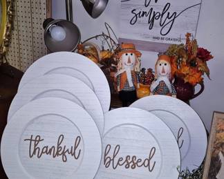 Much seasonal decor. Fall