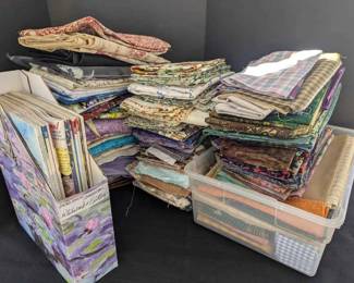 BK127Patchwork Quilting Fabric And Books